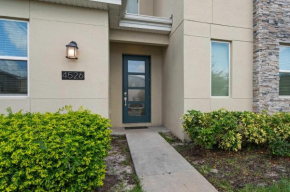 9 min to Disney w Pool ARCADE FREE Waterpark Villa
